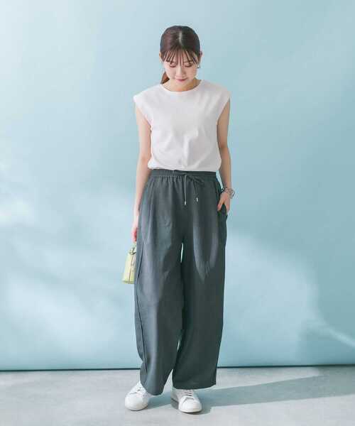 URBAN RESEARCH ROSSO WOMEN（アーバンリサーチ　ロッソ）の「『UR TECH DRYLUXE』ドロストパンツ（その他パンツ・レディース・ブラック/チャコールグレー・FREE）」の15枚目の写真