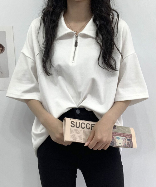 VIVID LADY(ビビッドレディー)の「快適な襟アノラックジッパー半袖Tシャツ(Tシャツ/カットソー・レディース・ブラック/アイボリー/グレー・FREE)」の2枚目の写真