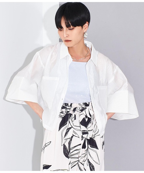 Settimissimo（セッティミッシモ）の「シアー ワッシャー ビッグカフス 半袖シャツ 羽織り（シャツ/ブラウス・レディース・ブラック/オフホワイト・FREE）」の4枚目の写真