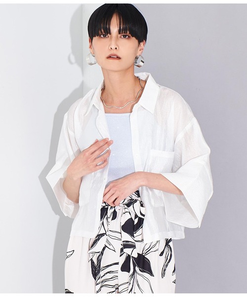 Settimissimo（セッティミッシモ）の「シアー ワッシャー ビッグカフス 半袖シャツ 羽織り（シャツ/ブラウス・レディース・ブラック/オフホワイト・FREE）」の5枚目の写真