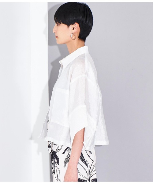 Settimissimo（セッティミッシモ）の「シアー ワッシャー ビッグカフス 半袖シャツ 羽織り（シャツ/ブラウス・レディース・ブラック/オフホワイト・FREE）」の16枚目の写真
