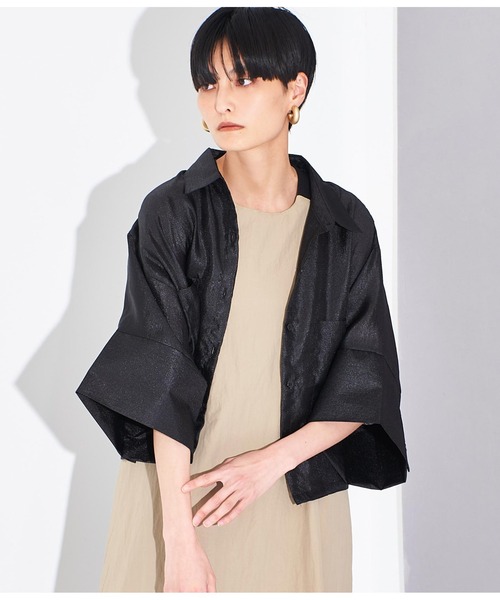Settimissimo（セッティミッシモ）の「シアー ワッシャー ビッグカフス 半袖シャツ 羽織り（シャツ/ブラウス・レディース・ブラック/オフホワイト・FREE）」の8枚目の写真