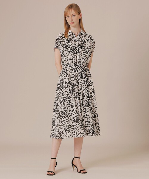 MACKINTOSH LONDON(マッキントッシュ ロンドン)の「シルエットフラワーワンピース(ワンピース・レディース・ベージュ/ブラック・38)」の9枚目の写真