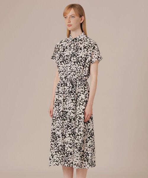 MACKINTOSH LONDON(マッキントッシュ ロンドン)の「シルエットフラワーワンピース(ワンピース・レディース・ベージュ/ブラック・38)」の5枚目の写真