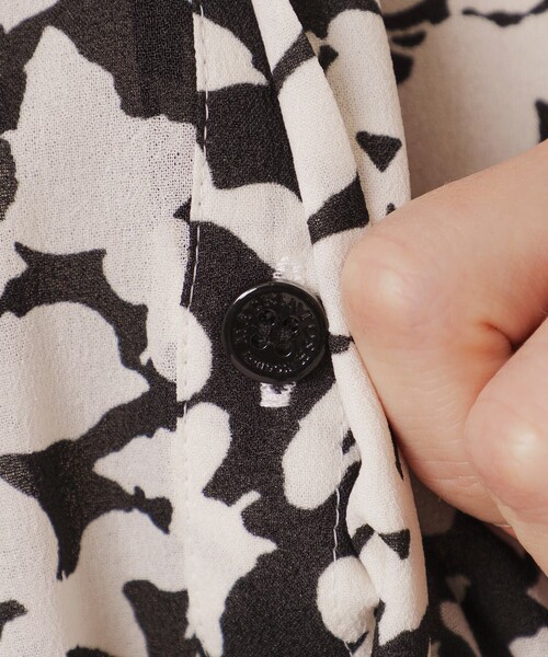 MACKINTOSH LONDON(マッキントッシュ ロンドン)の「シルエットフラワーワンピース(ワンピース・レディース・ベージュ/ブラック・38)」の13枚目の写真