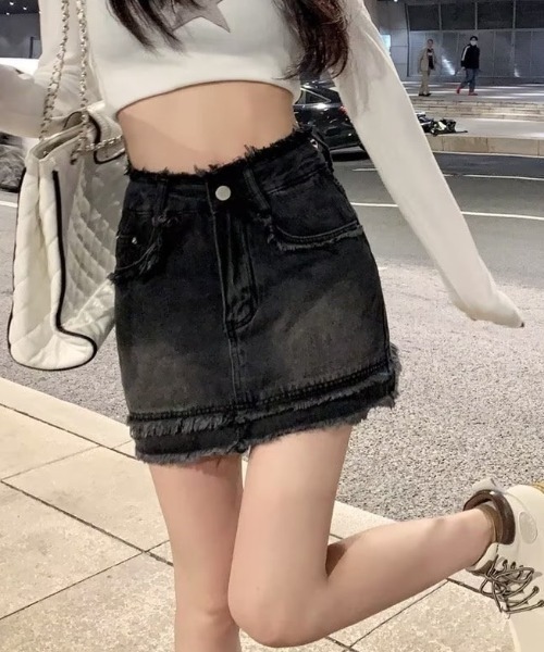 ♢VIP♢【FENDI】FFレーザーカット デニムスカート ♢VIP♢【FENDI】FFレーザーカット デニムスカート