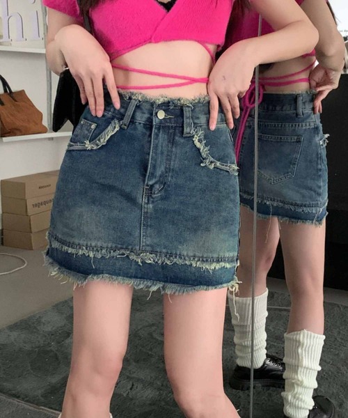 NANEA(ナネア)の「カットオフデザインデニムミニスカート インナーパンツ付き(デニムスカート・レディース・ブラック/ブルー・SMALL/MEDIUM/LARGE)」の15枚目の写真