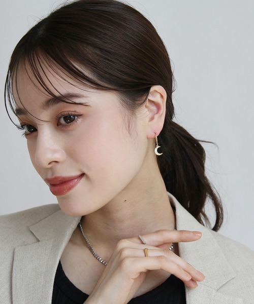 abaskdesign(アバスクデザイン)の「金属アレルギー対応 スター&ムーンアシンデザインステンレスピアス(ピアス(両耳用)・レディース・ゴールド/シルバー・FREE)」の4枚目の写真