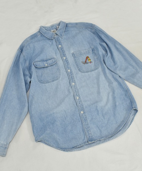 DISNEY VINTAGE（ディズニーヴィンテージ）の「【ヴィンテージ古着】90's THE DISNEY STORE / ディズニー 七人の小人 刺繍 デニム シャツ（シャツ/ブラウス・メンズ・ブルー・LARGE）」の4枚目の写真