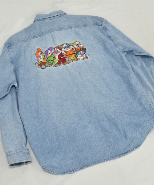 DISNEY VINTAGE（ディズニーヴィンテージ）の「【ヴィンテージ古着】90's THE DISNEY STORE / ディズニー 七人の小人 刺繍 デニム シャツ（シャツ/ブラウス・メンズ・ブルー・LARGE）」の9枚目の写真