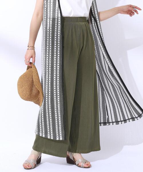 SHOO・LA・RUE(シューラルー)の「【洗える】レイヤードにも さらっと穿ける 大人プリーツ イージーパンツ(その他パンツ・レディース・ブラック/ダークオリーブ/ブラウン系その他2/ネイビー系/グレー系その他6・02/03/04)」の4枚目の写真