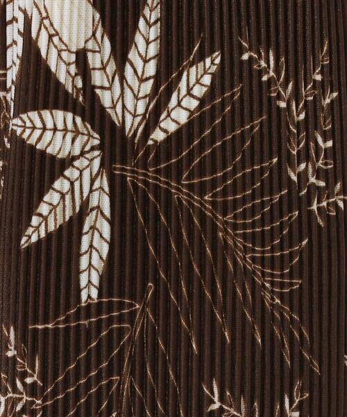 SHOO・LA・RUE(シューラルー)の「【洗える】レイヤードにも さらっと穿ける 大人プリーツ イージーパンツ(その他パンツ・レディース・ブラック/ダークオリーブ/ブラウン系その他2/ネイビー系/グレー系その他6・02/03/04)」の7枚目の写真