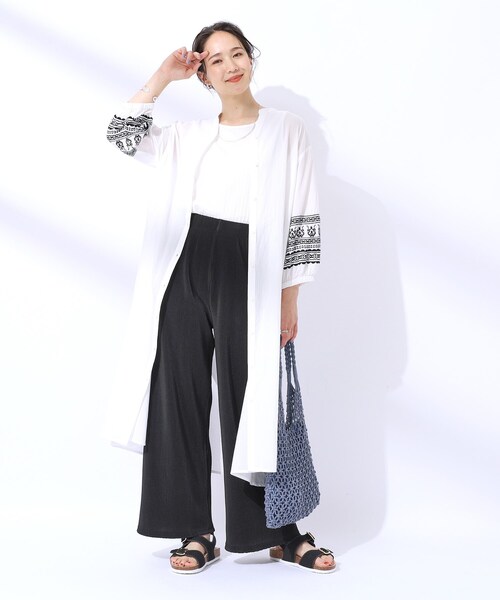 SHOO・LA・RUE(シューラルー)の「【洗える】レイヤードにも さらっと穿ける 大人プリーツ イージーパンツ(その他パンツ・レディース・ブラック/ダークオリーブ/ブラウン系その他2/ネイビー系/グレー系その他6・02/03/04)」の10枚目の写真