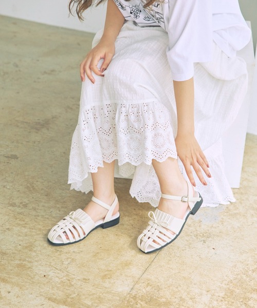 anoco no oheya（アノコノオへヤ）の「ribbon Gurkha Sandals /リボングルカサンダル（サンダル・レディース・ブラウン/アイボリー・SMALL/MEDIUM/LARGE）」の16枚目の写真