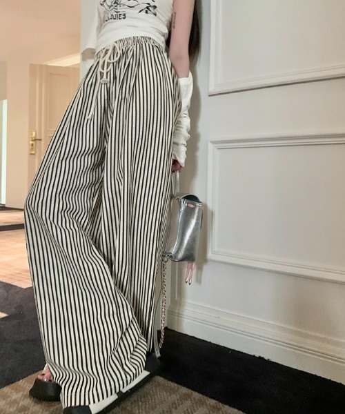Sibra（シブラ）の「《柄＆カラー追加＆低身長サイズ追加》夏に大活躍！ライクストライプセミワイドパンツ（その他パンツ・レディース・アイボリー/ホワイト/ネイビー/ブラック系その他/グリーン/ブラウン/ブルー/ブラック・M/S/MS）」の10枚目の写真