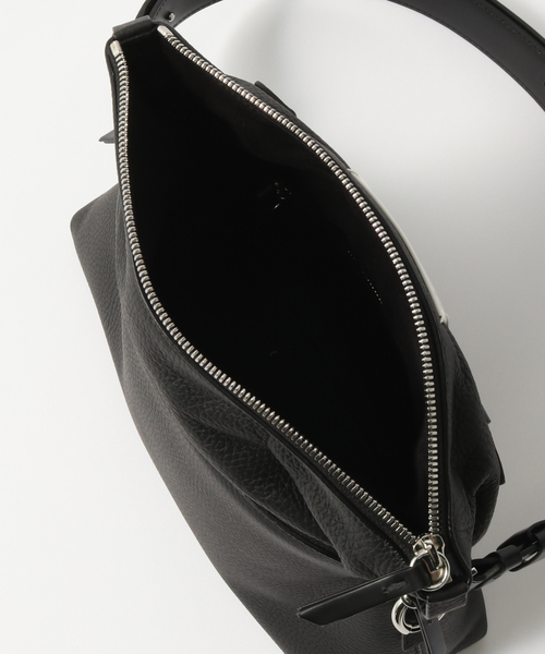 Maison Margiela(メゾンマルジェラ)の「Maison Margiela(メゾン マルジェラ) Soft 5AC Multi Small SB1WG0003/P4746(ショルダーバッグ・メンズ・ブラック・FREE)」の6枚目の写真