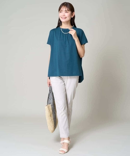 a.v.v(アーヴェヴェ)の「【接触冷感/UVカット/洗える】ギャザーネックカットソー(Tシャツ/カットソー・レディース・グリーン/ブラック/ホワイト/ライトグレー/ダークインディゴブルー/ライラック・40/38/36/42/34)」の12枚目の写真