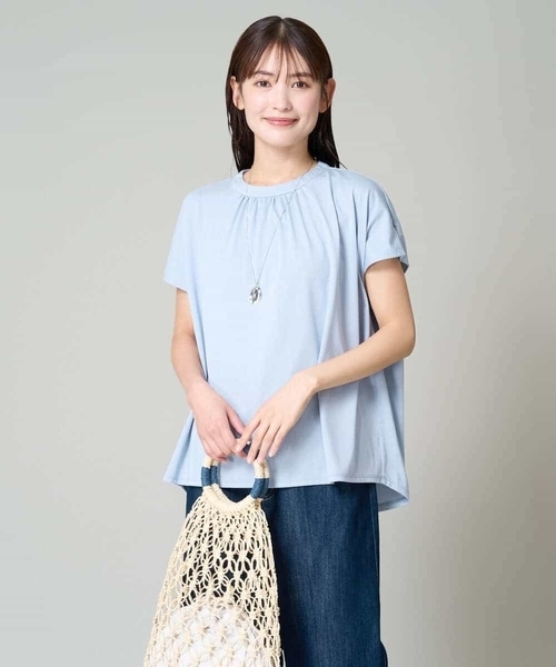 a.v.v(アーヴェヴェ)の「【接触冷感/UVカット/洗える】ギャザーネックカットソー(Tシャツ/カットソー・レディース・グリーン/ブラック/ホワイト/ライトグレー/ダークインディゴブルー/ライラック・40/38/36/42/34)」の15枚目の写真