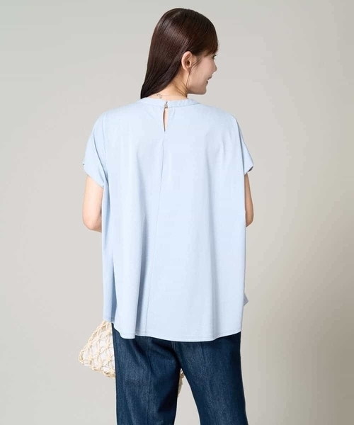 a.v.v(アーヴェヴェ)の「【接触冷感/UVカット/洗える】ギャザーネックカットソー(Tシャツ/カットソー・レディース・グリーン/ブラック/ホワイト/ライトグレー/ダークインディゴブルー/ライラック・40/38/36/42/34)」の17枚目の写真
