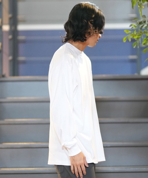NEW ERA(ニューエラ)の「NEW ERA/ニューエラ ロンT 長袖 パフォーマンスTシャツ バックプリント オーバーサイズ 吸汗速乾 14312831/14312832/14312833(Tシャツ/カットソー・メンズ・ブラック/ホワイト/ストーン・2XL/XL/M/L)」の7枚目の写真