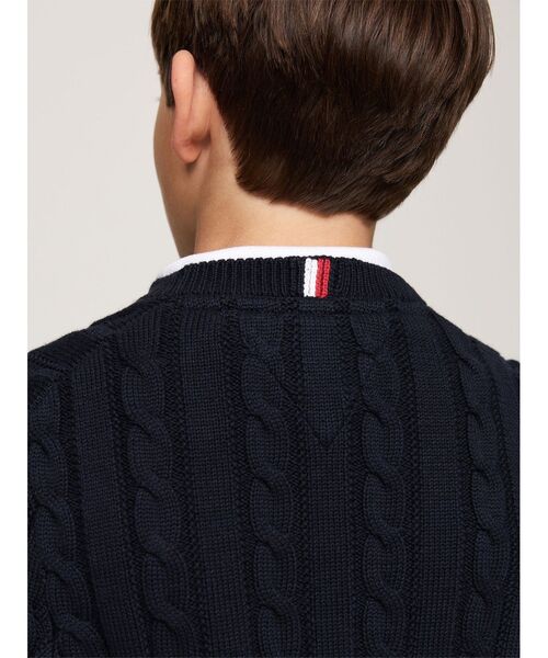 TOMMY HILFIGER（トミーヒルフィガー）の「BOYS エッセンシャルケーブルセーター（ニット/セーター・キッズ・アイボリー/ブルー系その他/オレンジ/ネイビー・140cm/150cm/160cm/130cm）」の16枚目の写真