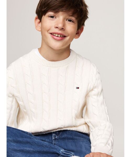 TOMMY HILFIGER（トミーヒルフィガー）の「BOYS エッセンシャルケーブルセーター（ニット/セーター・キッズ・アイボリー/ブルー系その他/オレンジ/ネイビー・140cm/150cm/160cm/130cm）」の6枚目の写真