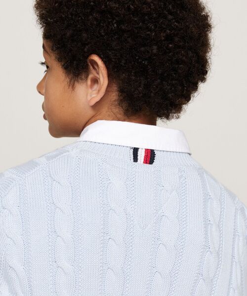 TOMMY HILFIGER（トミーヒルフィガー）の「BOYS エッセンシャルケーブルセーター（ニット/セーター・キッズ・アイボリー/ブルー系その他/オレンジ/ネイビー・140cm/150cm/160cm/130cm）」の21枚目の写真