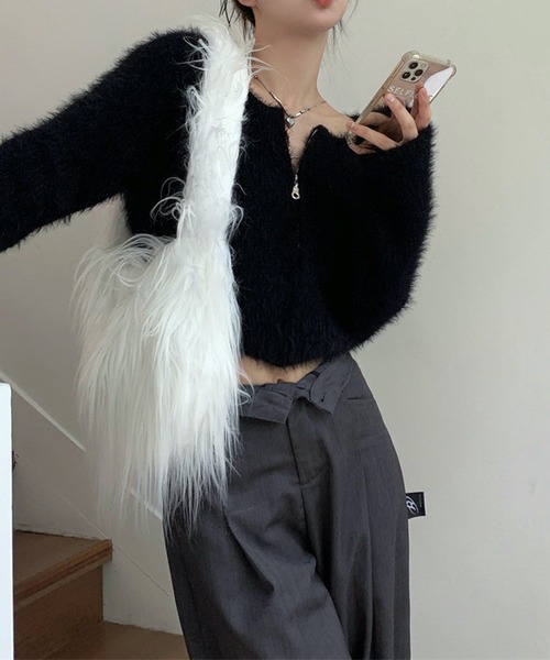 HALEY PESCA(ヘーリーペスカ)の「HALEY PESCA/ショート丈 シャギージップニット パーカー トップス(ニット/セーター・レディース・アイボリー/ブラック・FREE)」の2枚目の写真