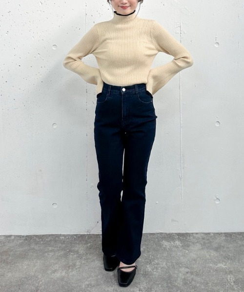 archives（アルシーヴ）の「配色フレアスリーブリブニット（ニット/セーター・レディース・ブラック/グレー/アイボリー・MEDIUM）」の8枚目の写真