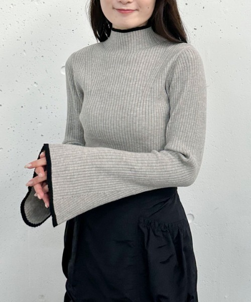 archives（アルシーヴ）の「配色フレアスリーブリブニット（ニット/セーター・レディース・ブラック/グレー/アイボリー・MEDIUM）」の20枚目の写真