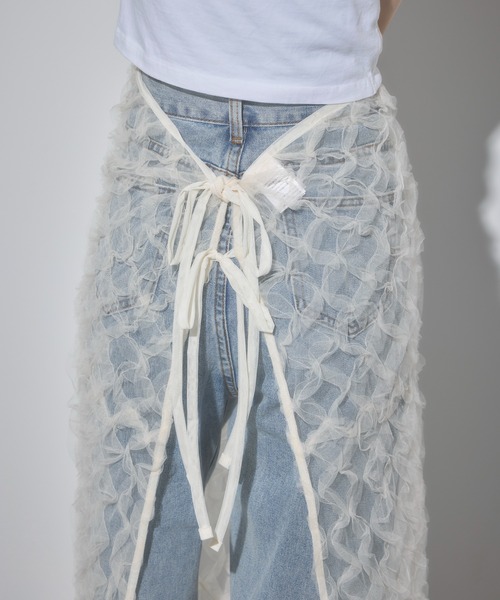 MAISON BREEZE（メゾンブリーズ）の「【MAISON BREEZE】フリル刺繍チュールラップスカート 31867A234  XNN（スカート・レディース・アイボリー/ブラック・FREE）」の5枚目の写真