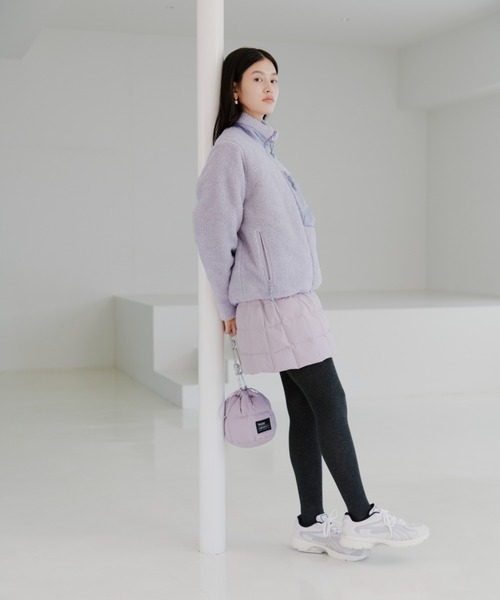 emmi(エミ)の「【emmi×TAION】キルティングダウンバッグ(ショルダーバッグ・レディース・パープル/ブラック/オフホワイト・FREE)」の4枚目の写真