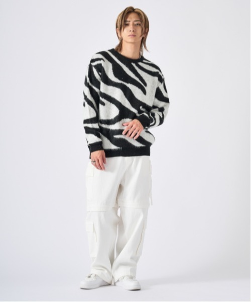 RE730（アールイーセブンサーティー）の「【Re730】モヘアタッチ/総柄ジャガード オーバーサイズ ルーズセーター（ニット/セーター・メンズ・ブラック/ベージュ/グレー/ベージュ系その他/ブラック系その他4/グレー系その他2/ミント/グレー系その他3/ネイビー/ブラック系その他2/ブラック系その他/ブラック系その他3/ホワイト系1/ブラック系6/ブラック系7/グレー系4/ホワイト/グレー系5・XL/L/M/MEDIUM/LARGE/X-LARGE）」の20枚目の写真