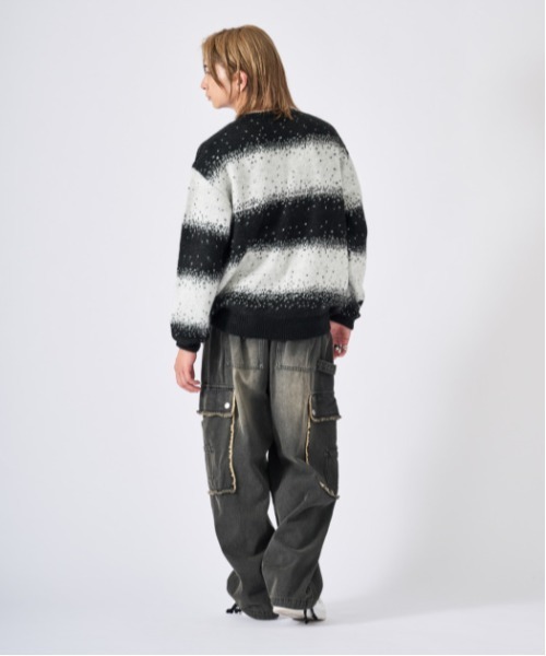 RE730（アールイーセブンサーティー）の「【Re730】モヘアタッチ/総柄ジャガード オーバーサイズ ルーズセーター（ニット/セーター・メンズ・ブラック/ベージュ/グレー/ベージュ系その他/ブラック系その他4/グレー系その他2/ミント/グレー系その他3/ネイビー/ブラック系その他2/ブラック系その他/ブラック系その他3/ホワイト系1/ブラック系6/ブラック系7/グレー系4/ホワイト/グレー系5・XL/L/M/MEDIUM/LARGE/X-LARGE）」の22枚目の写真