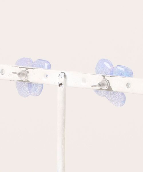 VIBGYOR(ヴィブジョー)の「【Tresor】グラデーション紫陽花ピアス(MA)(ピアス(両耳用)・レディース・ブルー系その他・FREE)」の2枚目の写真