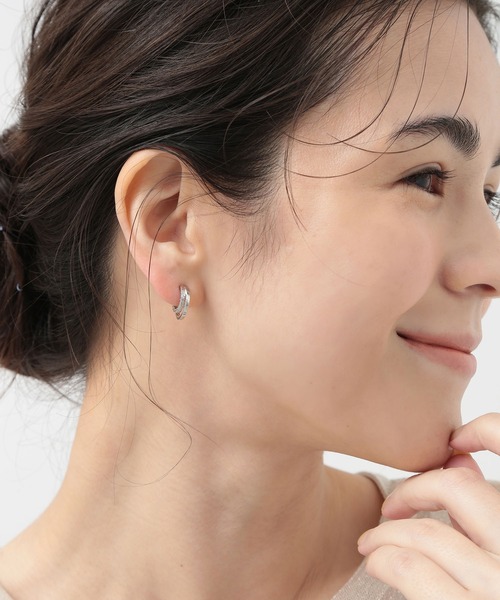 CALIN STANDARD(カリンスタンダード)の「◆金属アレルギー対応◆◆made in japan◆【痛くない】【落ちにくい】【ストレスフリーな着け心地】ダブルライン ミニループフィットイヤリング(イヤリング・レディース・ゴールド/ピンクゴールド/シルバー・FREE)」の7枚目の写真