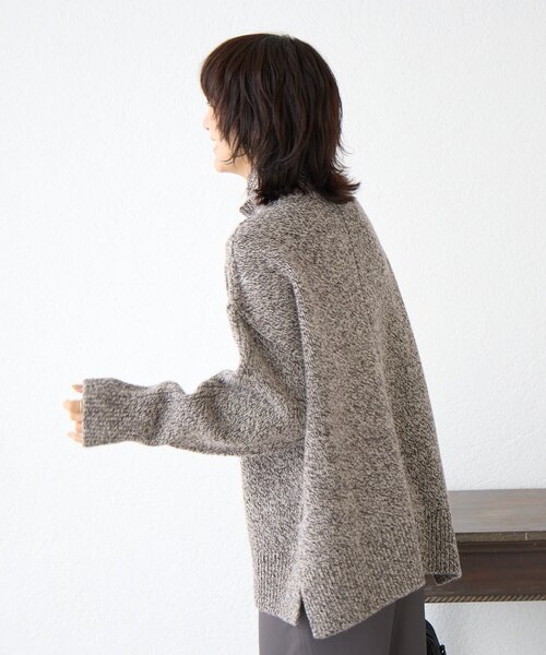 RIVE DROITE（リヴドロワ）の「【暖かな素材感/リバイバル】MIXヤーンタートルニット（ニット/セーター・レディース・ホワイト系その他/チャコールグレー/ブラウン/サックスブルー・FREE）」の12枚目の写真