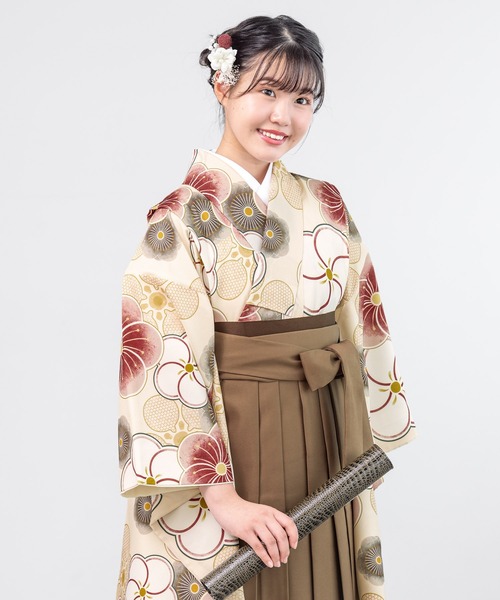 SOUBIEN(ソウビエン)の「floroハイジュニア袴4点セット(着物・襦袢・下帯・袴)(着物・キッズ・ホワイト系その他/ブルー系1/ブルー系3/ベージュ系1/ベージュ系2/レッド系/イエロー系/ブルー系2/ブルー系/ベージュ系/ブラウン系/ピンク系1/ブラック系/ピンク系・SS/S/M/L/LL)」の6枚目の写真
