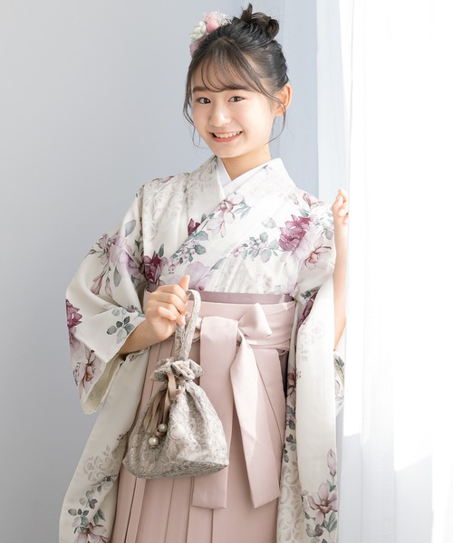 SOUBIEN(ソウビエン)の「floroハイジュニア袴4点セット(着物・襦袢・下帯・袴)(着物・キッズ・ホワイト系その他/ブルー系1/ブルー系3/ベージュ系1/ベージュ系2/レッド系/イエロー系/ブルー系2/ブルー系/ベージュ系/ブラウン系/ピンク系1/ブラック系/ピンク系・SS/S/M/L/LL)」の12枚目の写真