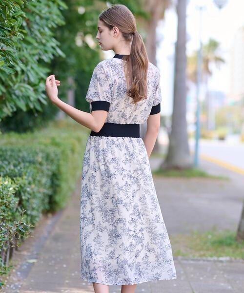 DRESSTERIOR（ドレステリア）の「【大人百花春号掲載 モデル美香さん着用】シアーフラワープリントハーフスリーブワンピース（ワンピース・レディース・ベージュ系その他3/ブラック系・36/34/38）」の7枚目の写真