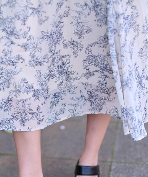 DRESSTERIOR（ドレステリア）の「【大人百花春号掲載 モデル美香さん着用】シアーフラワープリントハーフスリーブワンピース（ワンピース・レディース・ベージュ系その他3/ブラック系・36/34/38）」の12枚目の写真