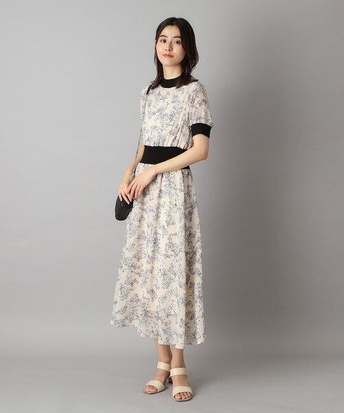 DRESSTERIOR（ドレステリア）の「【大人百花春号掲載 モデル美香さん着用】シアーフラワープリントハーフスリーブワンピース（ワンピース・レディース・ベージュ系その他3/ブラック系・36/34/38）」の17枚目の写真