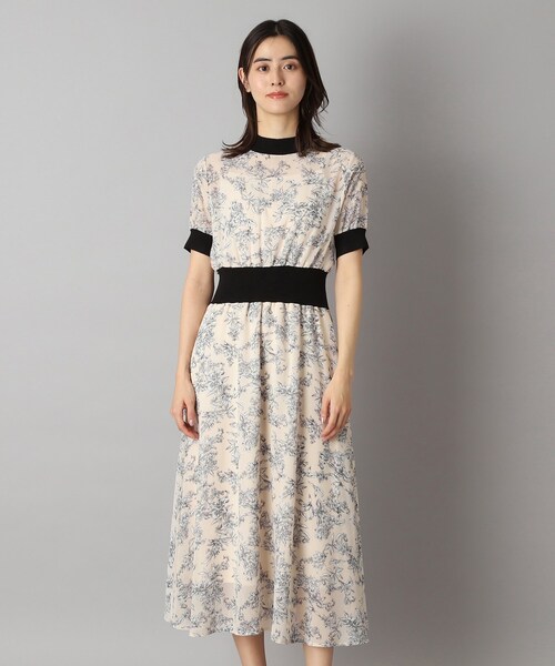DRESSTERIOR（ドレステリア）の「【大人百花春号掲載 モデル美香さん着用】シアーフラワープリントハーフスリーブワンピース（ワンピース・レディース・ベージュ系その他3/ブラック系・36/34/38）」の19枚目の写真