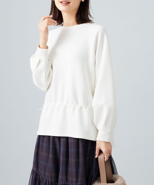 BELLUNA PLUS(ベルーナ)の「とろみ素材ドロスト使いプルオーバー(Tシャツ/カットソー・レディース・アイボリー/ネイビー/ライラック・LARGE/X-LARGE/MEDIUM)」の5枚目の写真