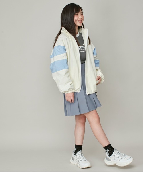 JENNI love（ジェニィラブ）の「【ウエスト調整可】サイドベルトプリーツ切替スカパン（スカート・キッズ・グレー/ブラック/ベージュ・130cm/140cm/150cm/160cm）」の19枚目の写真