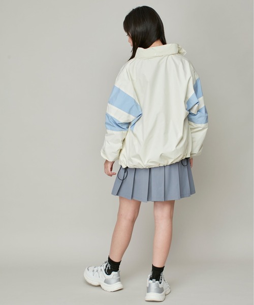 JENNI love（ジェニィラブ）の「【ウエスト調整可】サイドベルトプリーツ切替スカパン（スカート・キッズ・グレー/ブラック/ベージュ・130cm/140cm/150cm/160cm）」の21枚目の写真