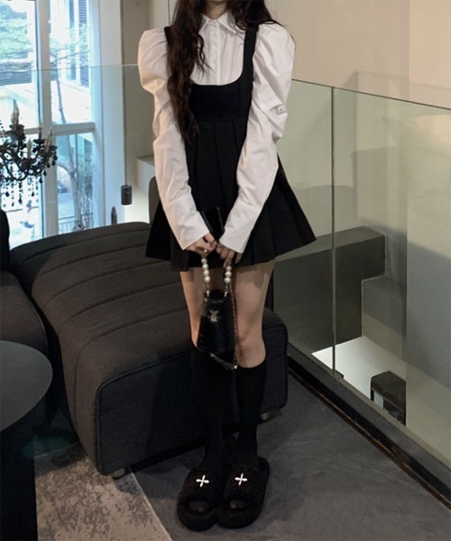urge：（アージコロン ）の「【URGE：】レイヤード プリーツ ミニジャンパースカート ワンピース（ワンピース・レディース・ブラック・X-LARGE/LARGE/MEDIUM/SMALL）」の2枚目の写真