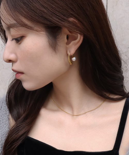 セール】blackdia ocean カーブパールピアス（ピアス（両耳用