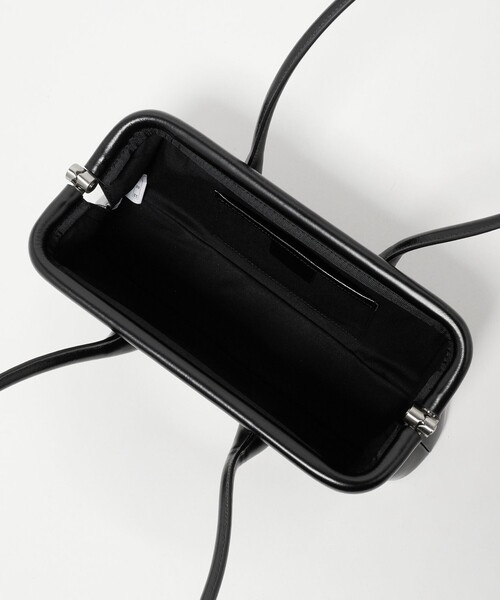 OSOI(オソイ)の「<OSOI>BOAT WIDE MINI バッグ(ショルダーバッグ・レディース・オフホワイト/ブラック/ダークブラウン/レッド・FREE)」の16枚目の写真