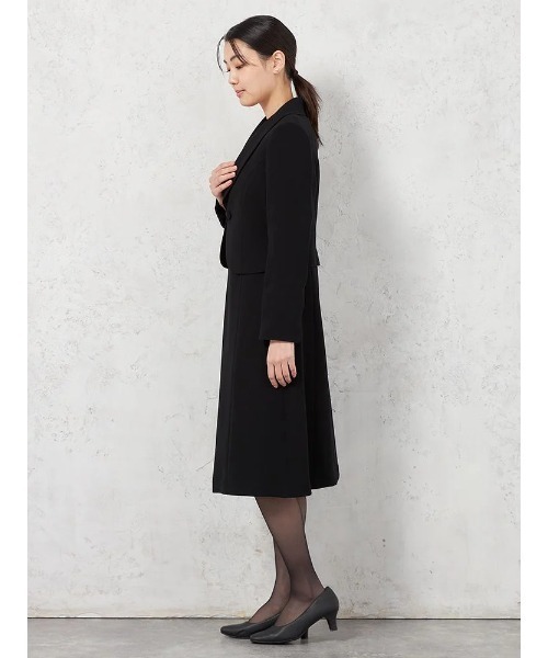 HARUYAMA（ハルヤマ）の「ショールカラーアンサンブル ジャケット/ワンピース 黒無地 通年（スーツスカート・レディース・ブラック・13号/11号/9号/15号/7号）」の2枚目の写真
